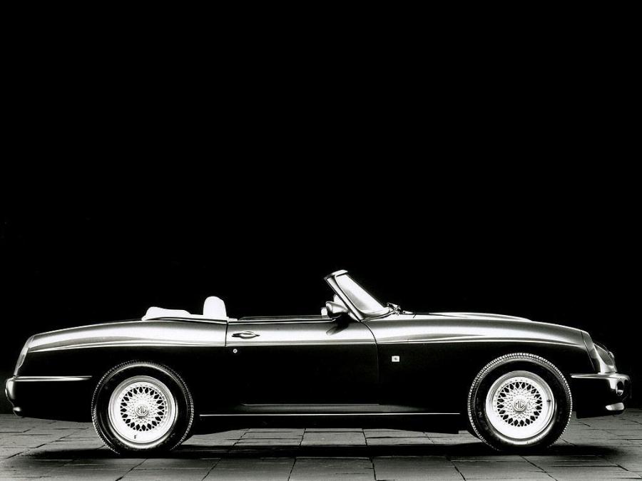  MG RV8 1993 года  (фото 4 из 7)